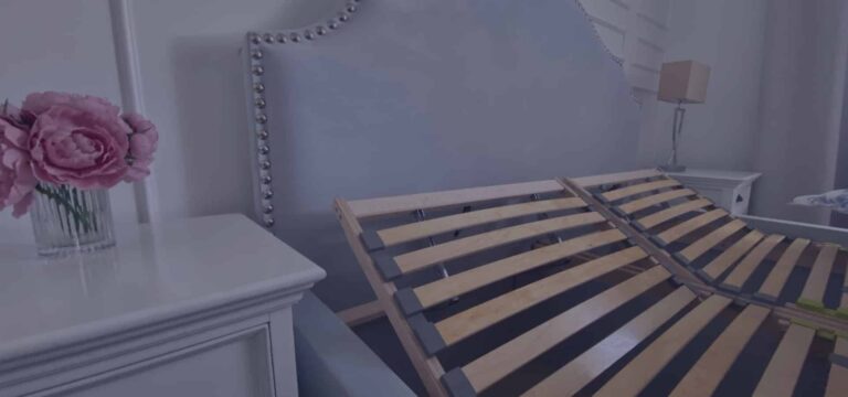 Łóżko z podnoszonym zagłówkiem