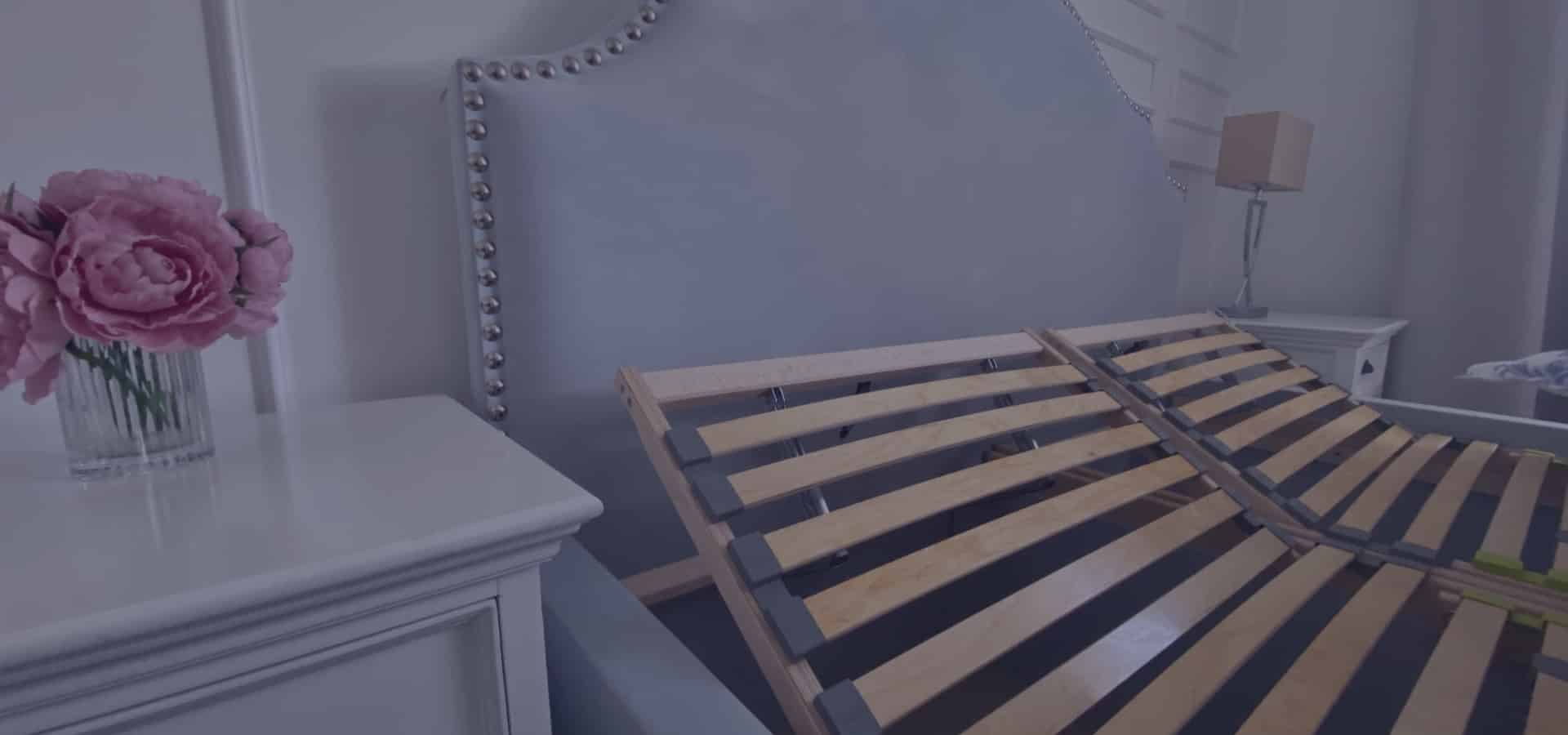 Łóżko z podnoszonym zagłówkiem