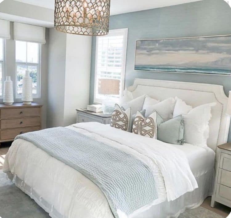 łóżko do sypialni w dużym rozmiarze